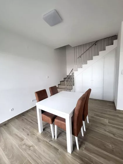 Pregrevica | 4zida.rs