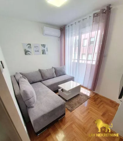 OGNJENA PRICE | 4zida.rs