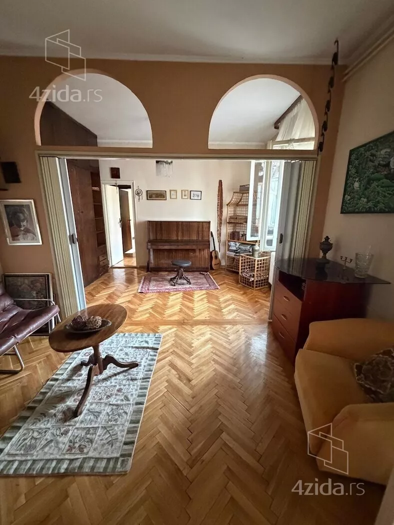 Četvoroiposoban stan | 4zida