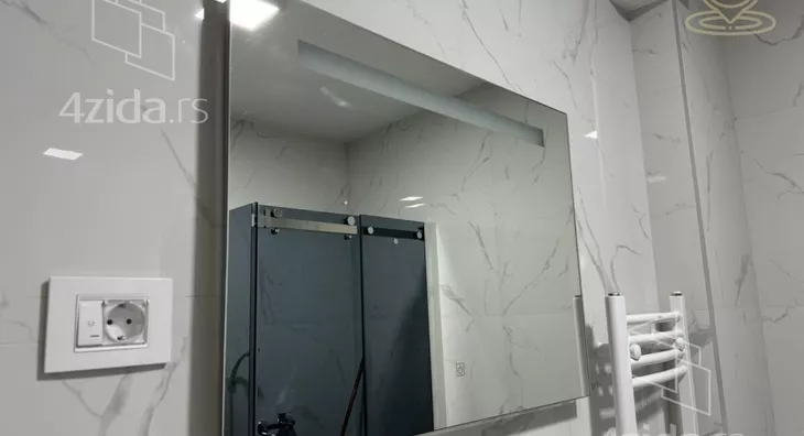 Četvoroiposoban stan | 4zida