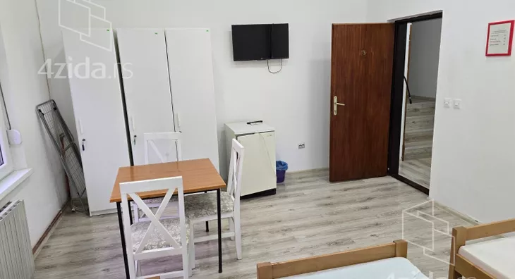 Šestosoban stan | 4zida