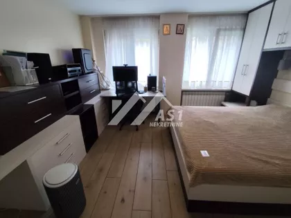 Šekspirova | 4zida.rs