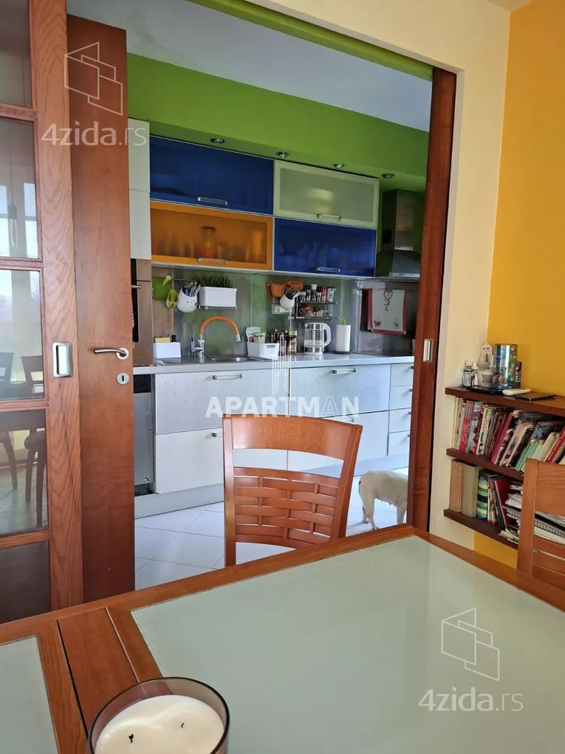 Petosoban stan | 4zida