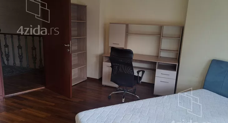 5-etažna kuća | 4zida