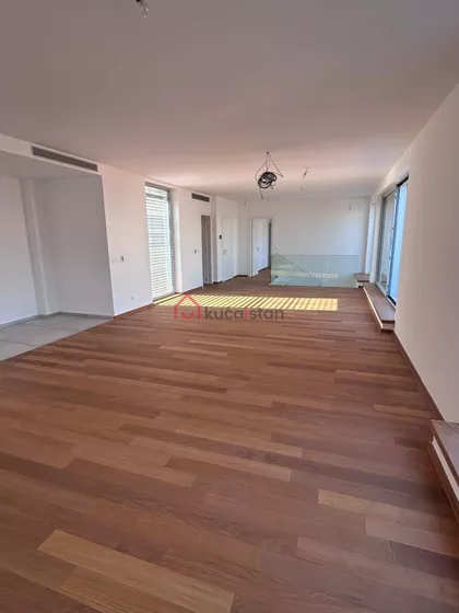 Hram Svetog Save | 4zida.rs