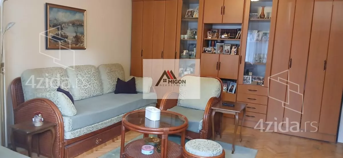 Troiposoban stan | 4zida