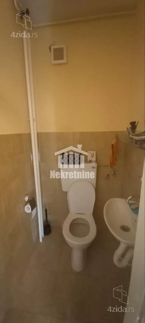 Četvoroiposoban stan | 4zida