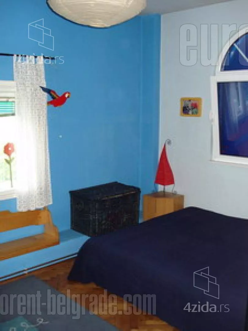 Četvoroiposoban stan | 4zida