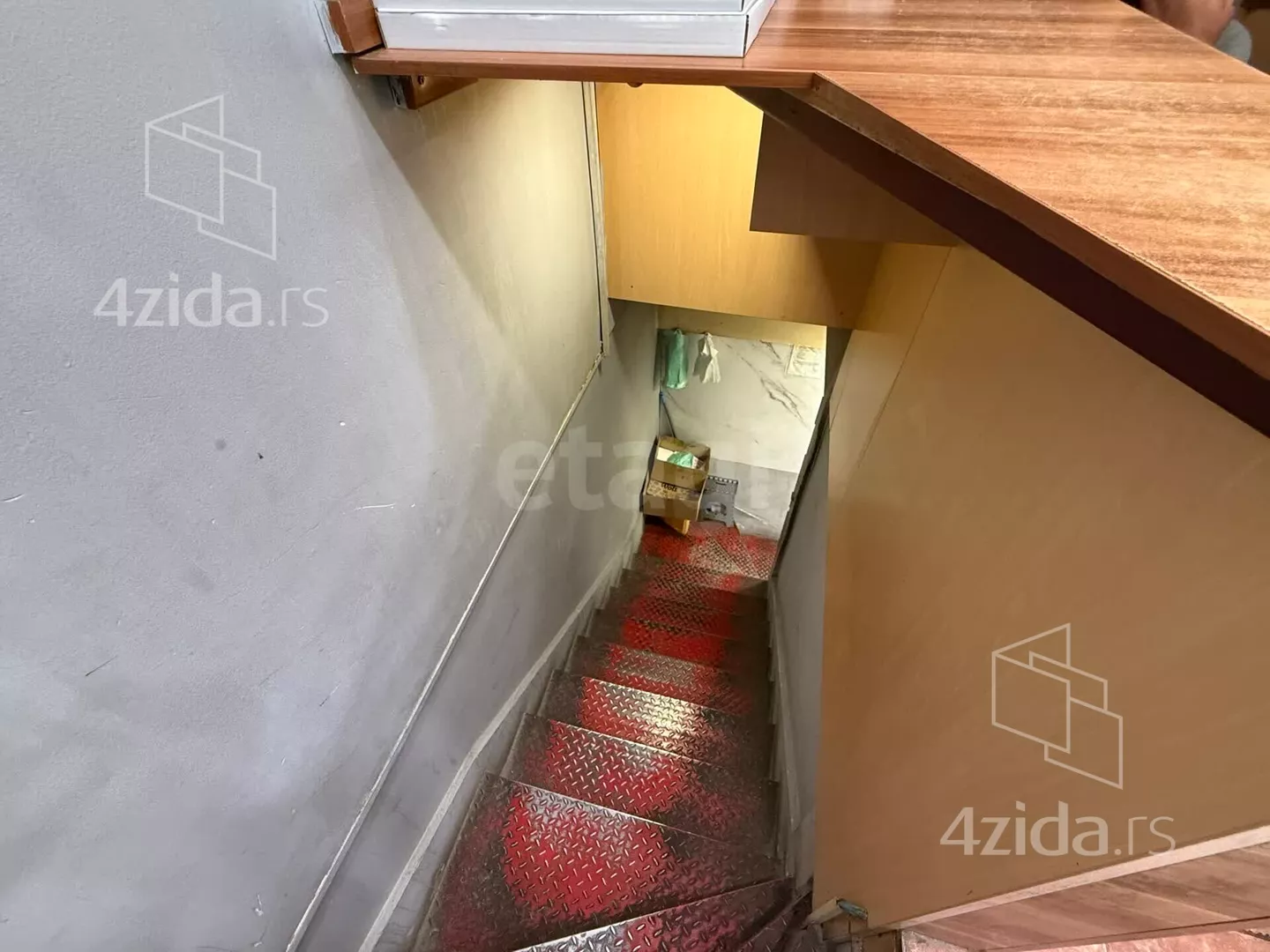 Lokal | 4zida
