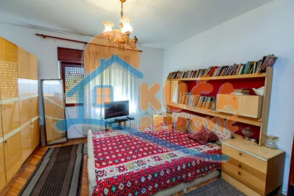 Ivana Milutinovića | 4zida.rs