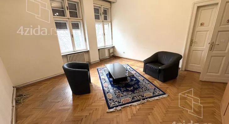 Šestosoban stan | 4zida