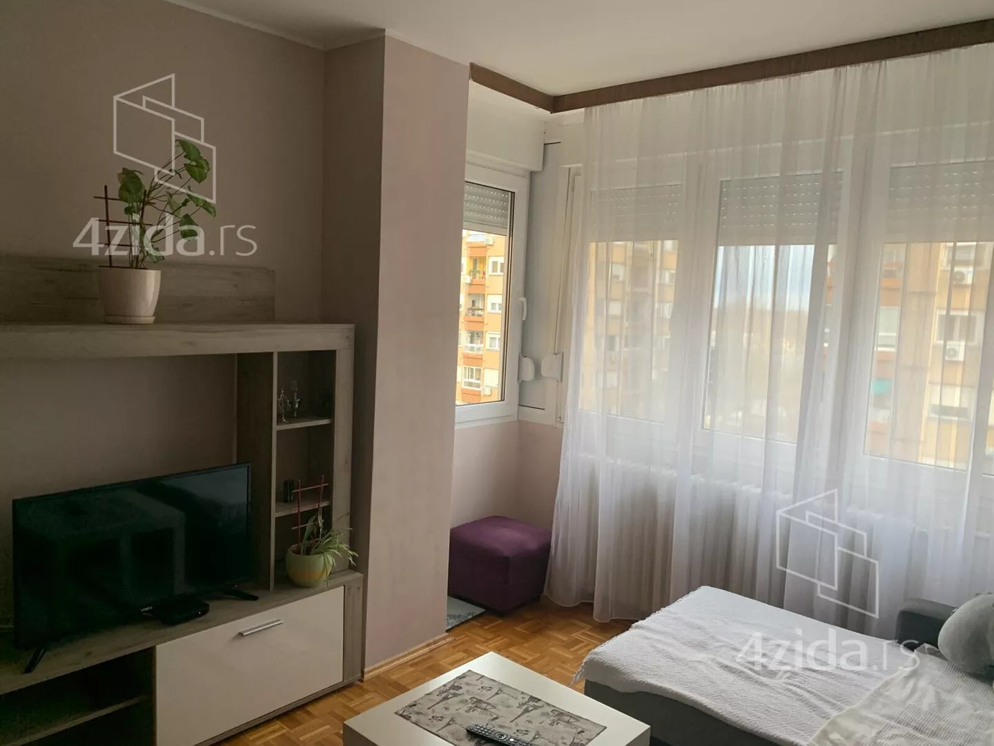 Jednoiposoban stan | 4zida