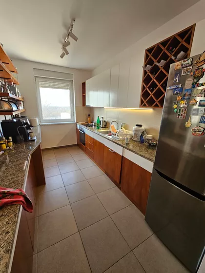 Sremska Kamenica | 4zida.rs