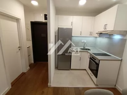 Bate Brkića | 4zida.rs