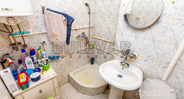 Troiposoban stan | 4zida