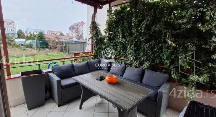 4-etažna kuća | 4zida