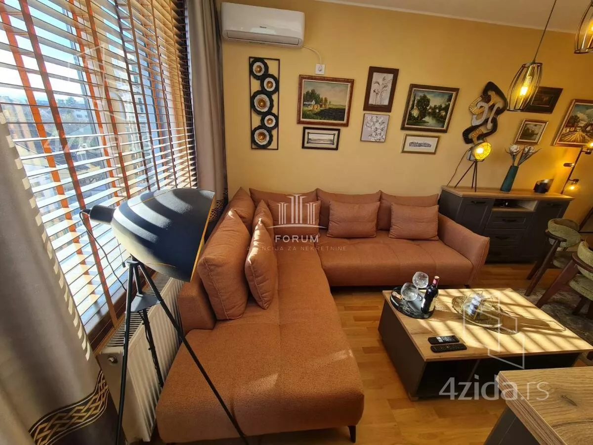 Dvoiposoban stan | 4zida