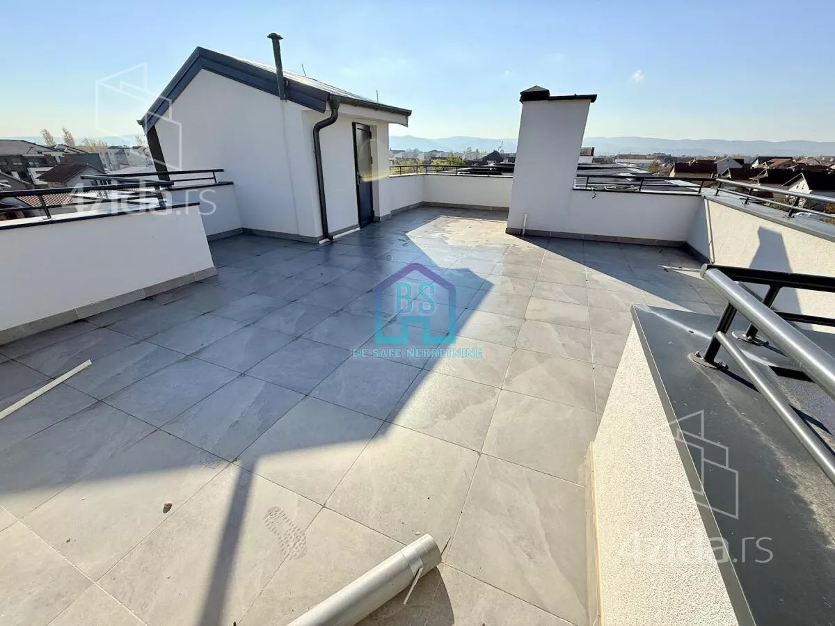 Troiposoban stan | 4zida