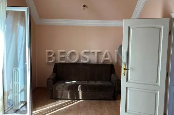 Šestosoban stan | 4zida