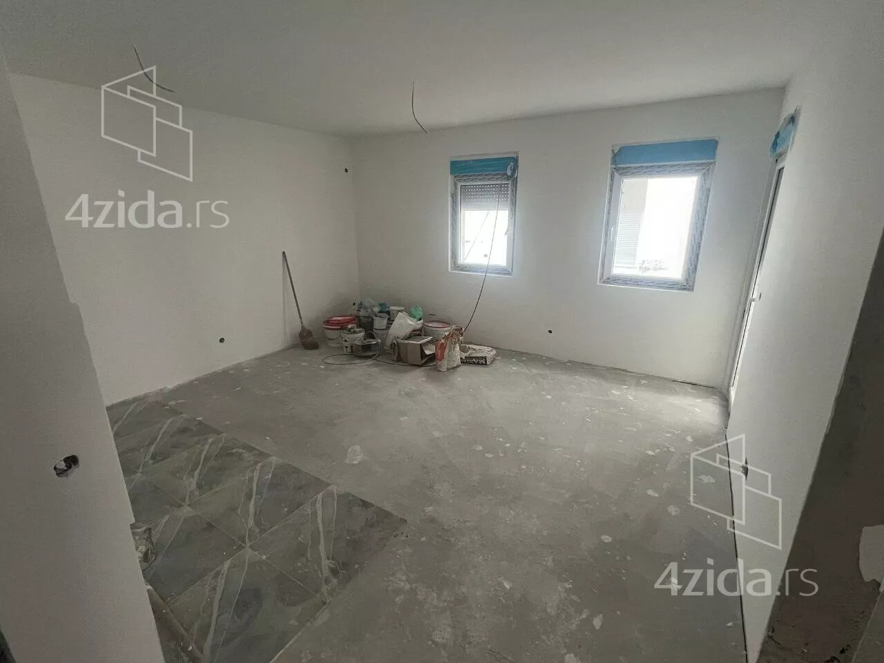 Dvoiposoban stan | 4zida