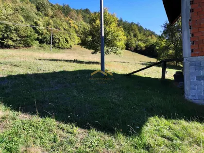 Okolne lokacije | 4zida.rs