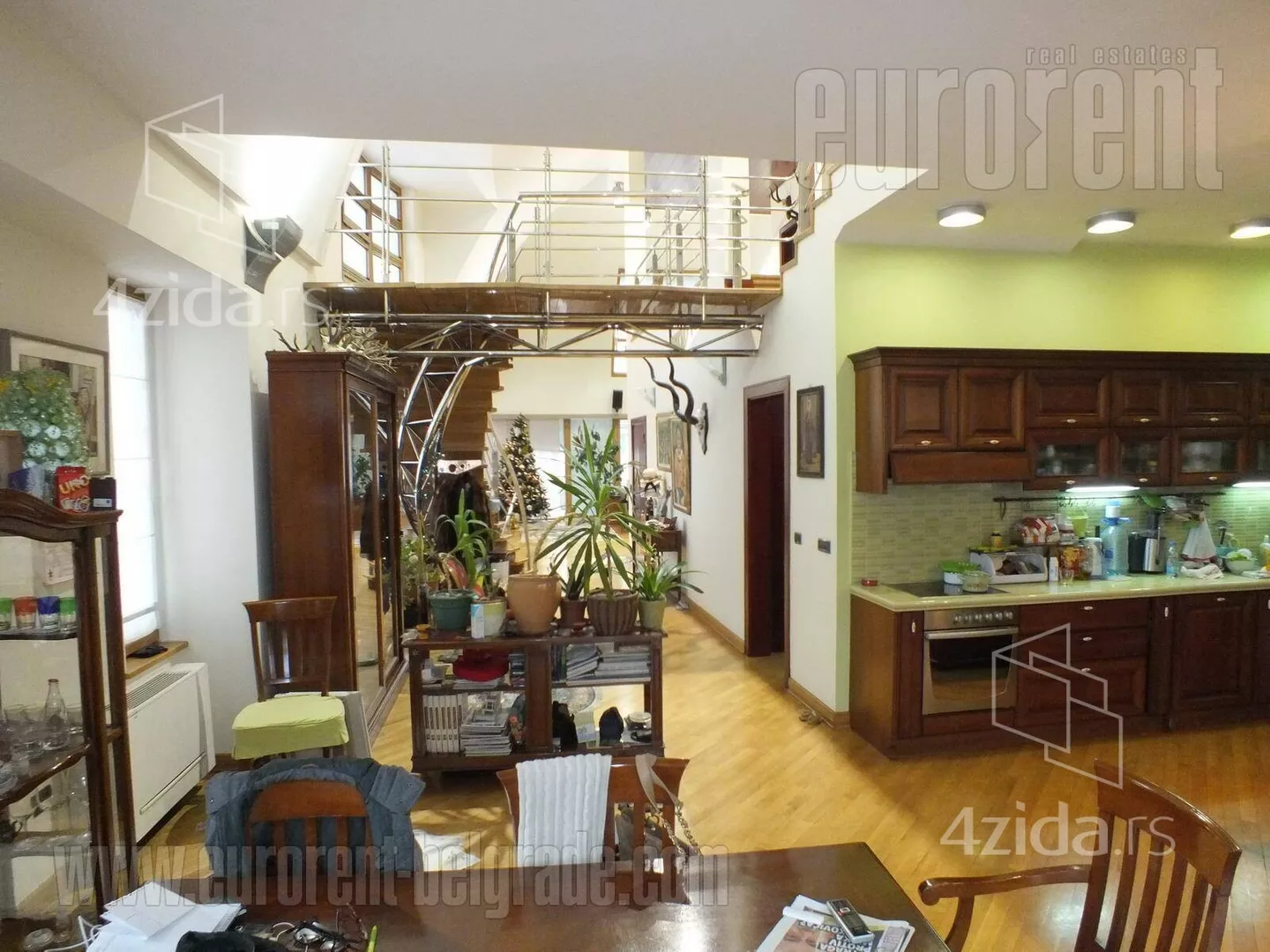 Petosoban stan | 4zida