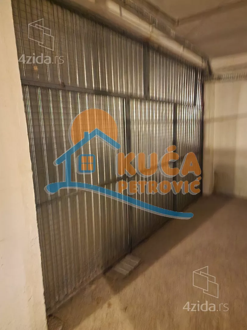 Garaža | 4zida