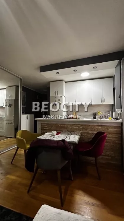 17. oktobra | 4zida.rs