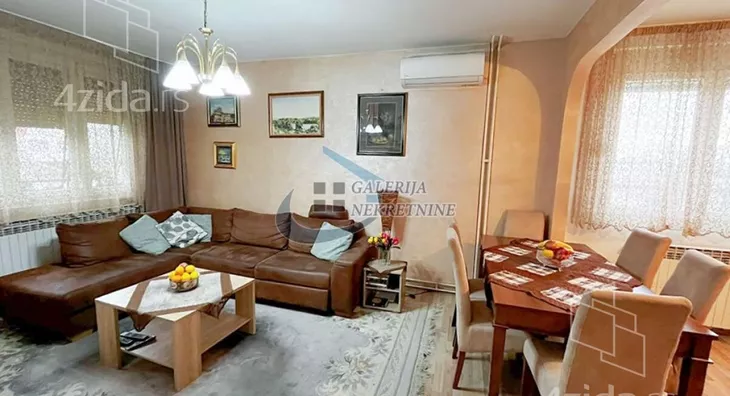 Šestosoban stan | 4zida