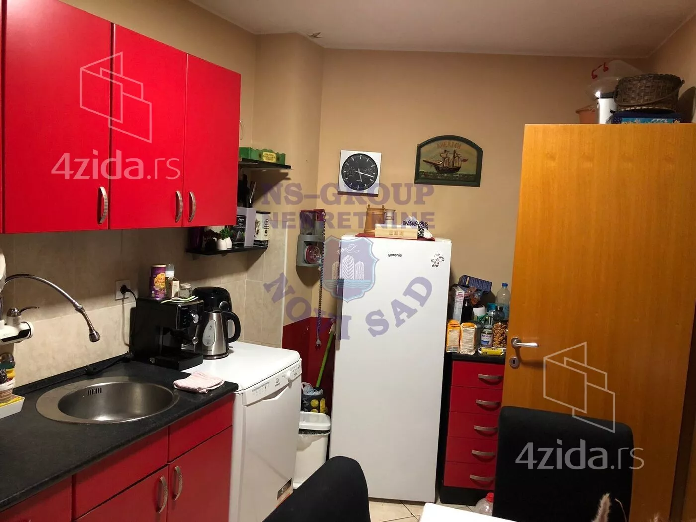 Šestosoban stan | 4zida