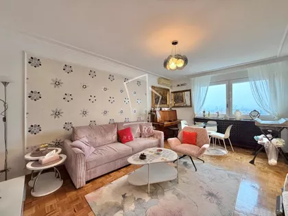 Mike Alasa | 4zida.rs