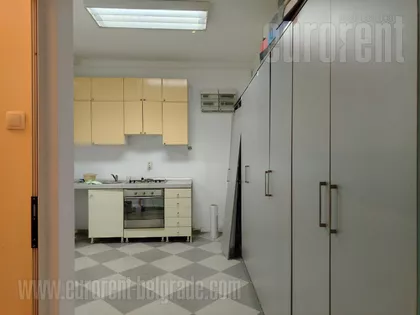 CRVENI KRST | 4zida.rs