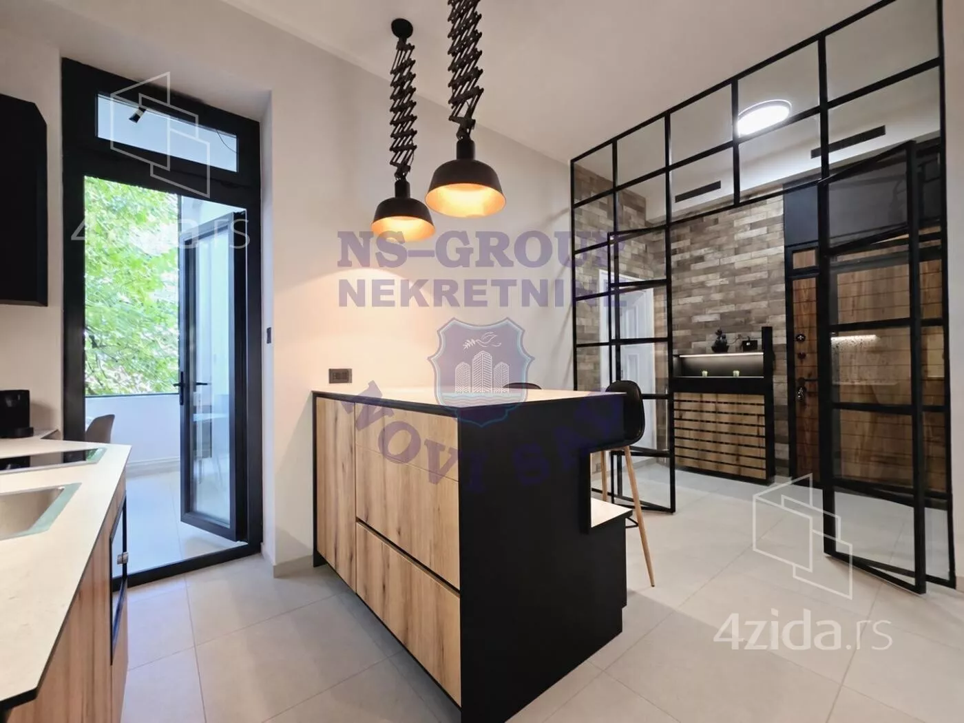 Troiposoban stan | 4zida