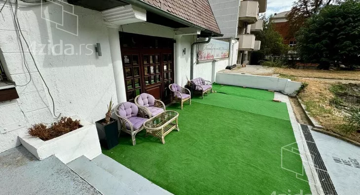 Poslovni prostor | 4zida