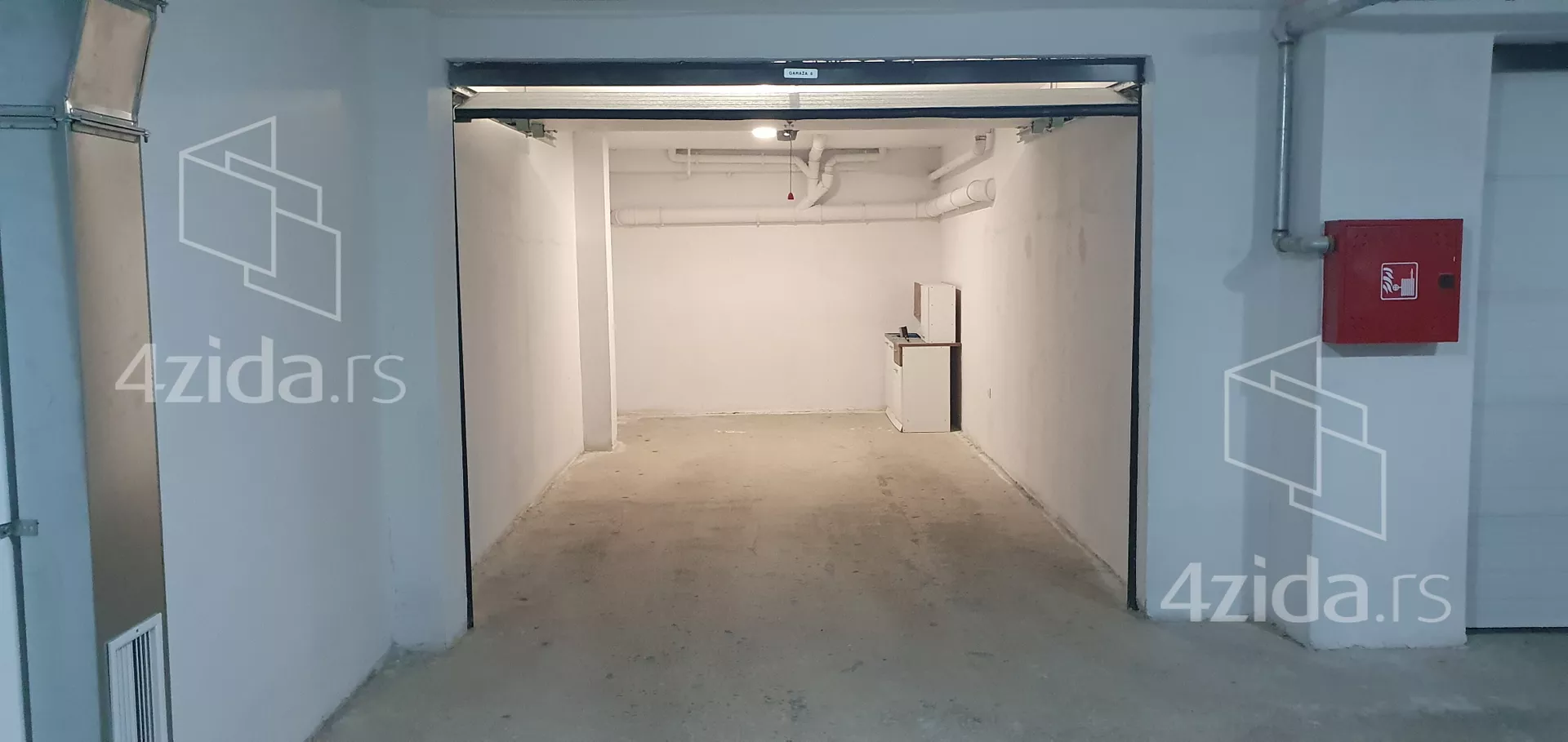 Garaža | 4zida