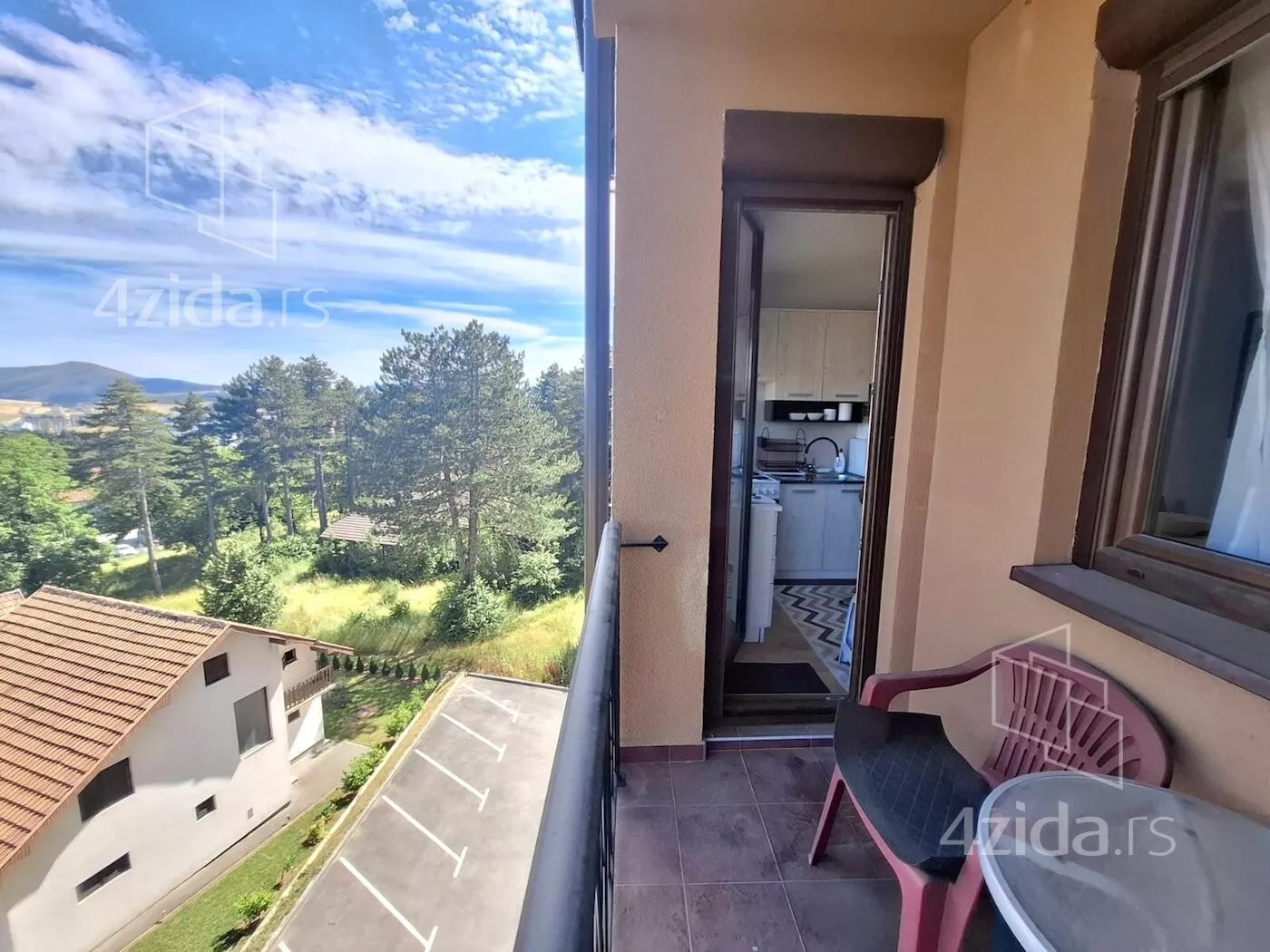 Jednoiposoban stan | 4zida