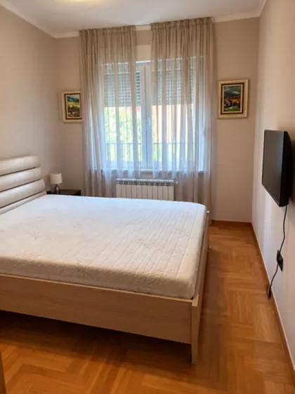 Crveni Krst Vračar | 4zida.rs