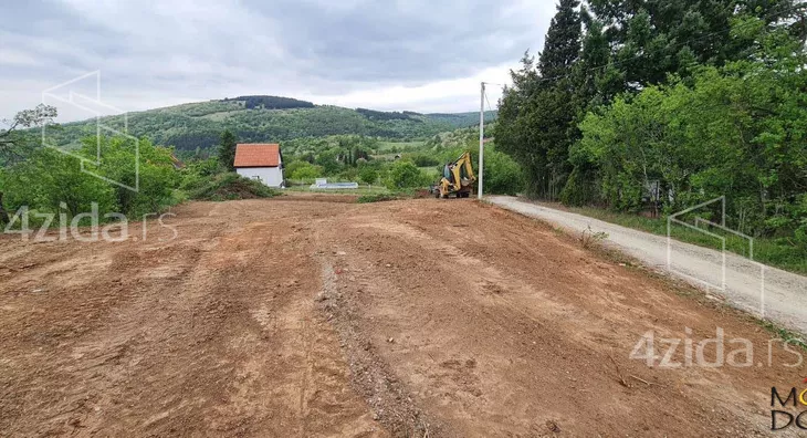 Plac | 4zida