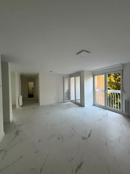 Narodnog Fronta 81 | 4zida.rs