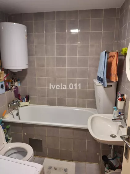 Milana Vujaklije | 4zida.rs