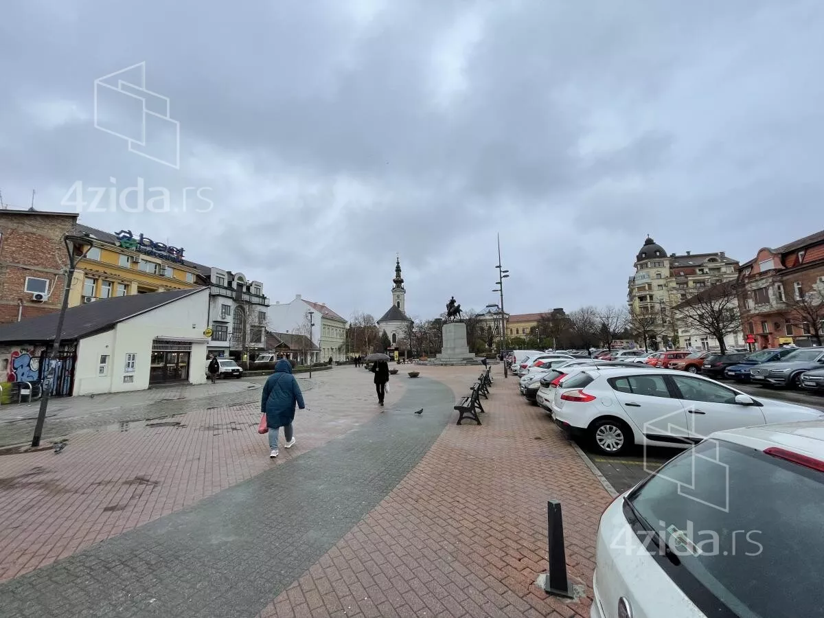 Poslovni prostor | 4zida