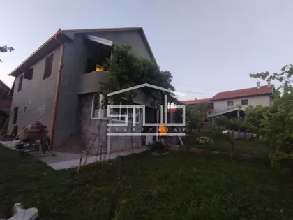 Srednjokrajska | 4zida.rs