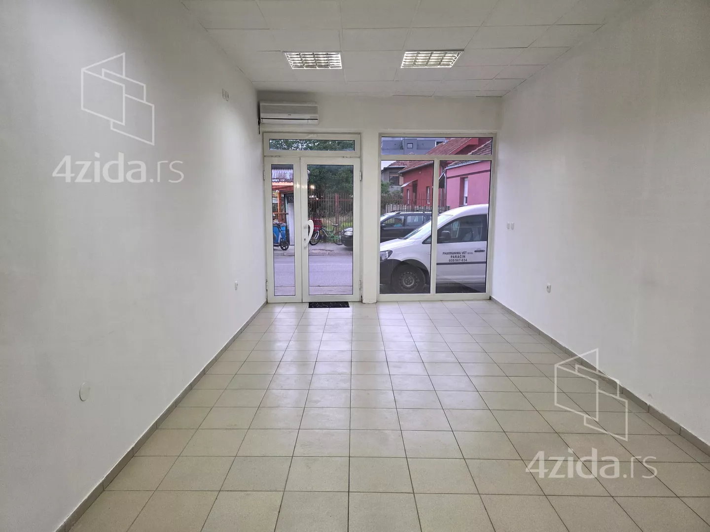 Lokal | 4zida