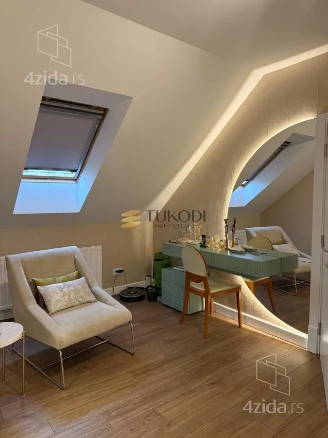 Petosoban stan | 4zida