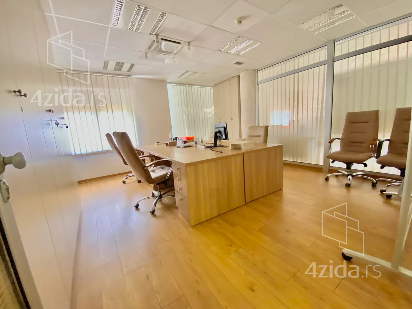 Poslovni prostor | 4zida