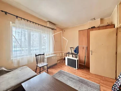 Zvezdarskih jelki | 4zida.rs