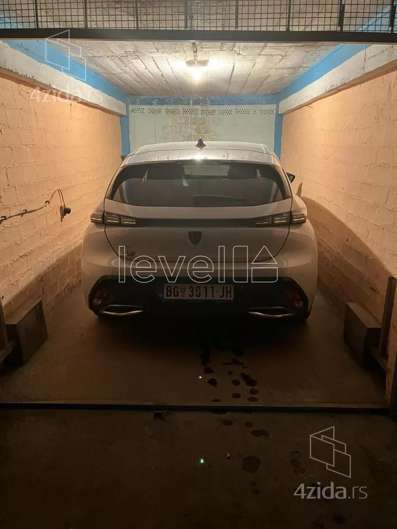 Garaža | 4zida