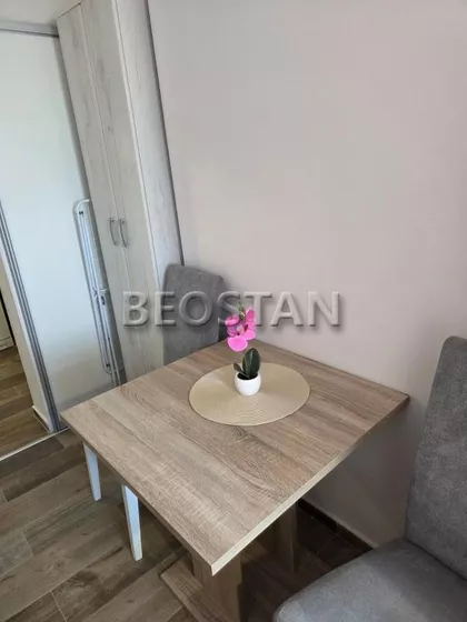 Pariske Komune | 4zida.rs