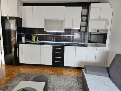 Braće Dronjak 11 | 4zida.rs