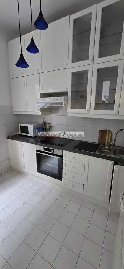 Vukov Spomenik | 4zida.rs